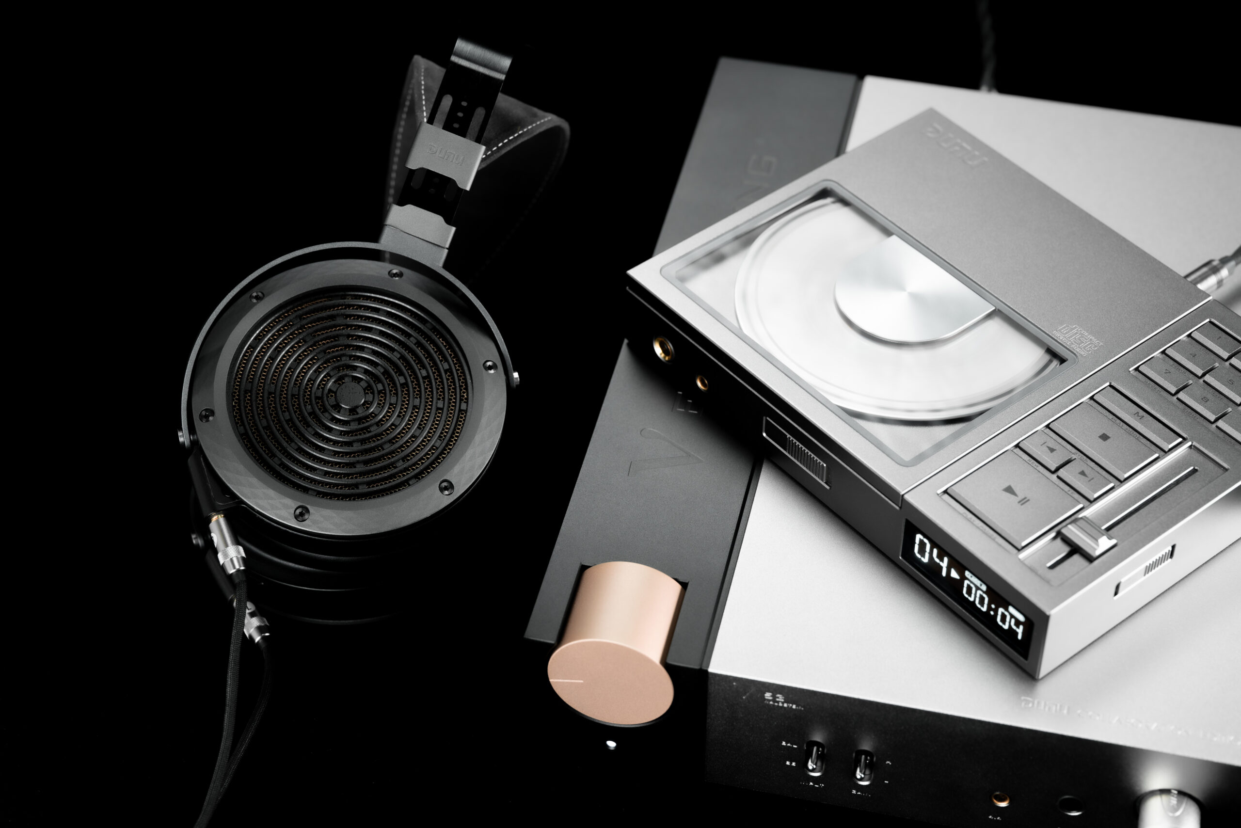 DUNU Concept R 背面接口 — 4.4mm LO、光纖輸出、USB-C