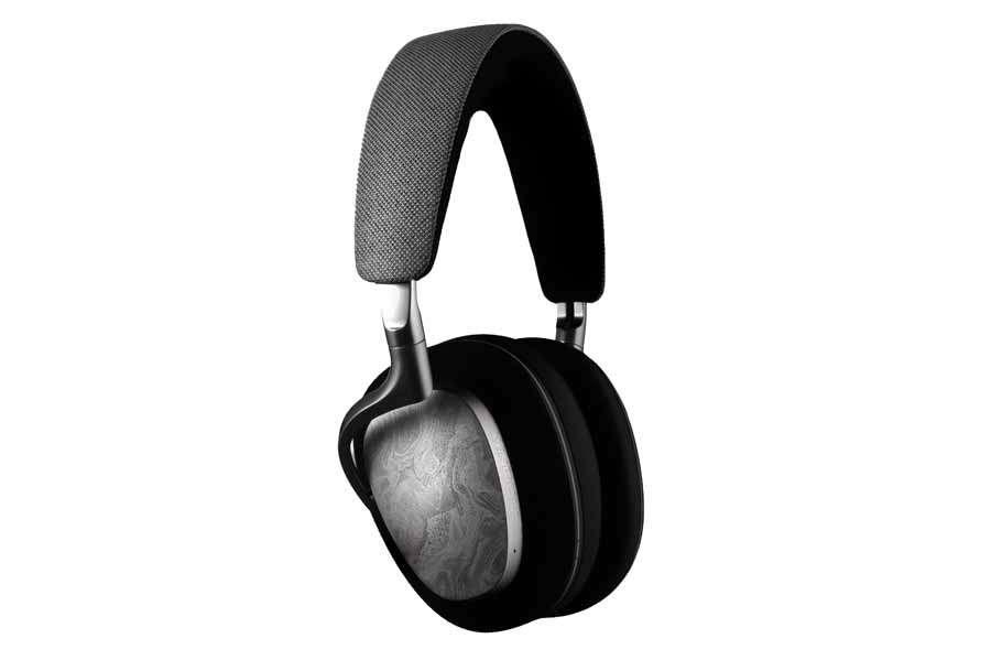 Noble Audio FoKus Artemis 耳罩內部結構特寫 — 可拆式磁吸耳墊設計