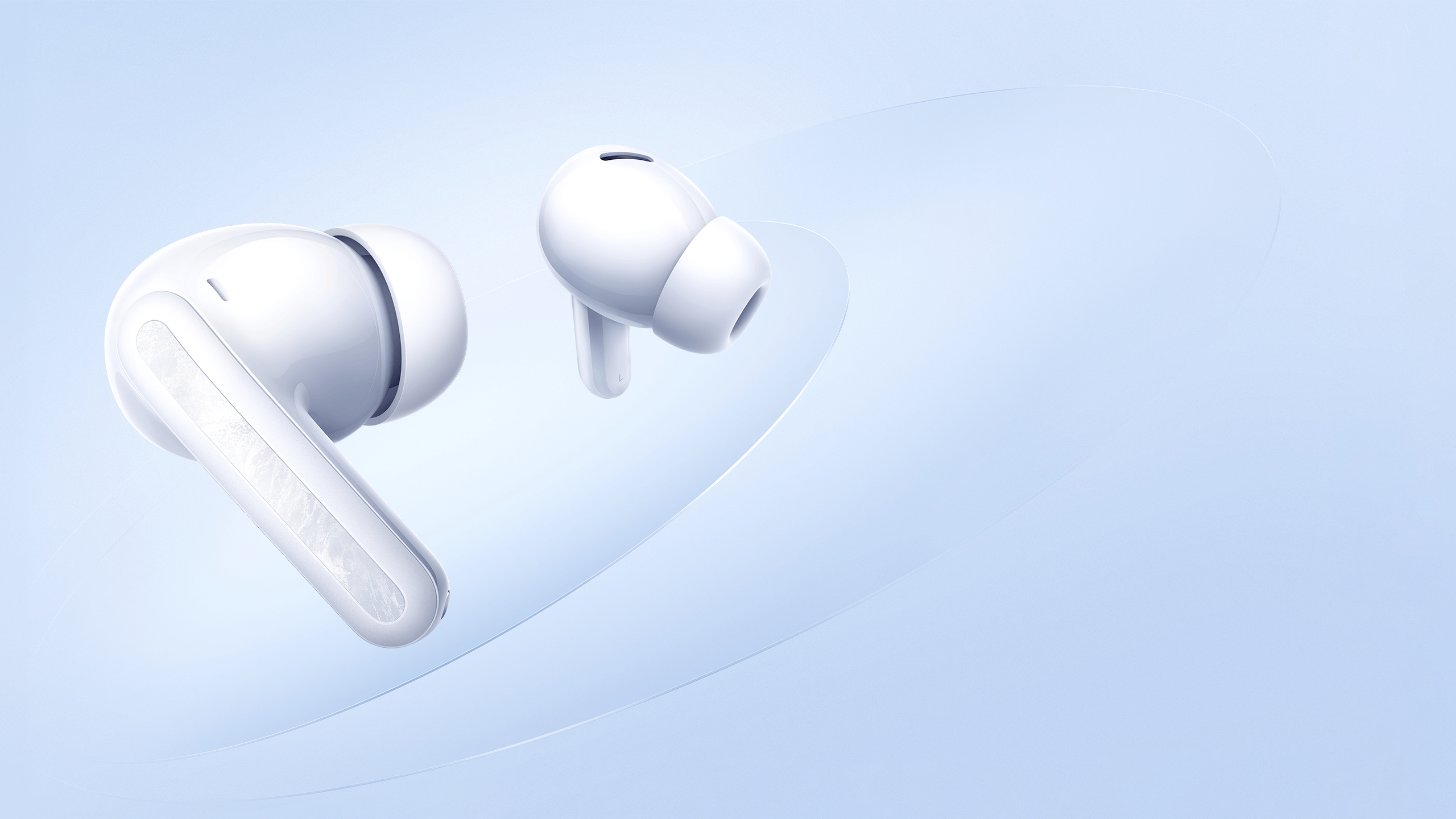 Redmi Buds 5 Pro 白色耳機，漂浮展示